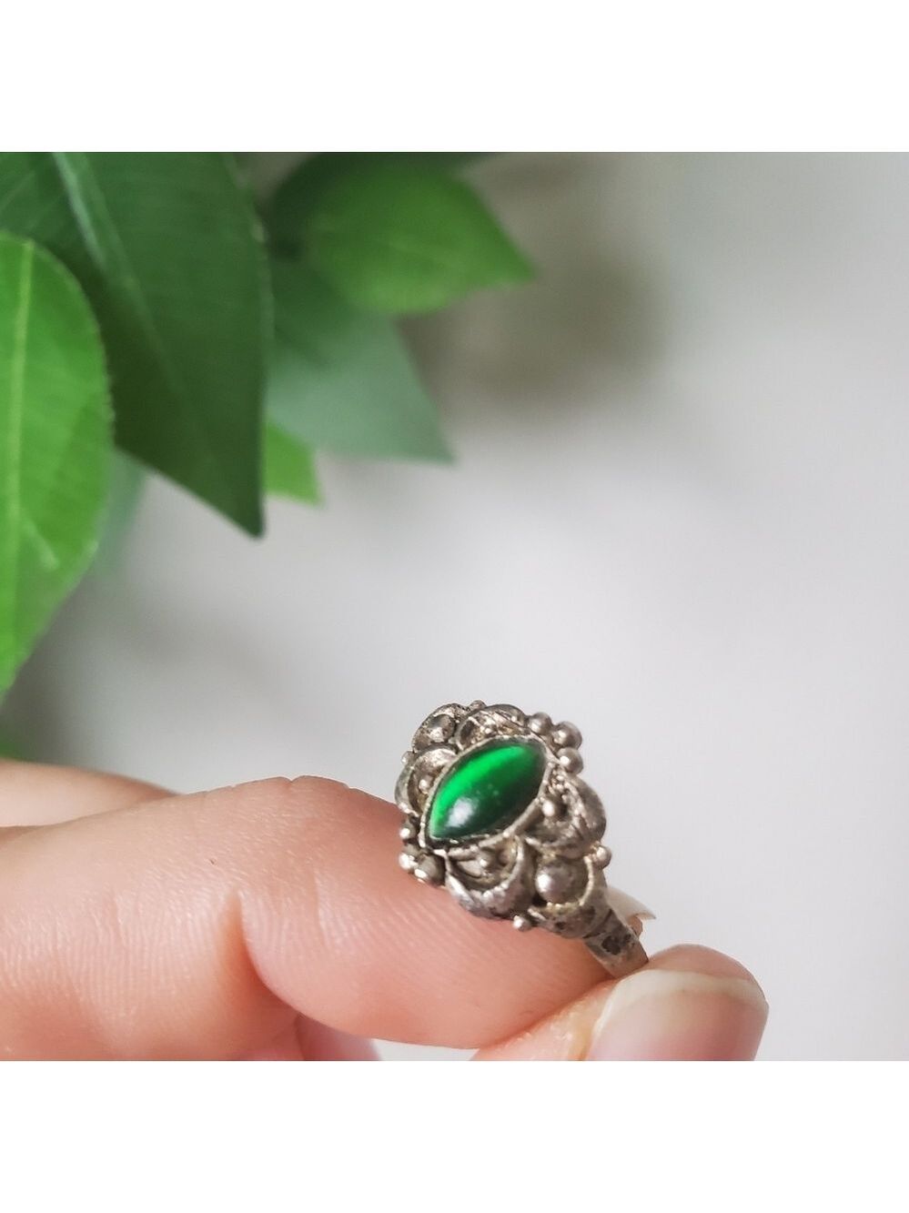 Vintage Silver Green Gemstone Ring Small Finger Size
